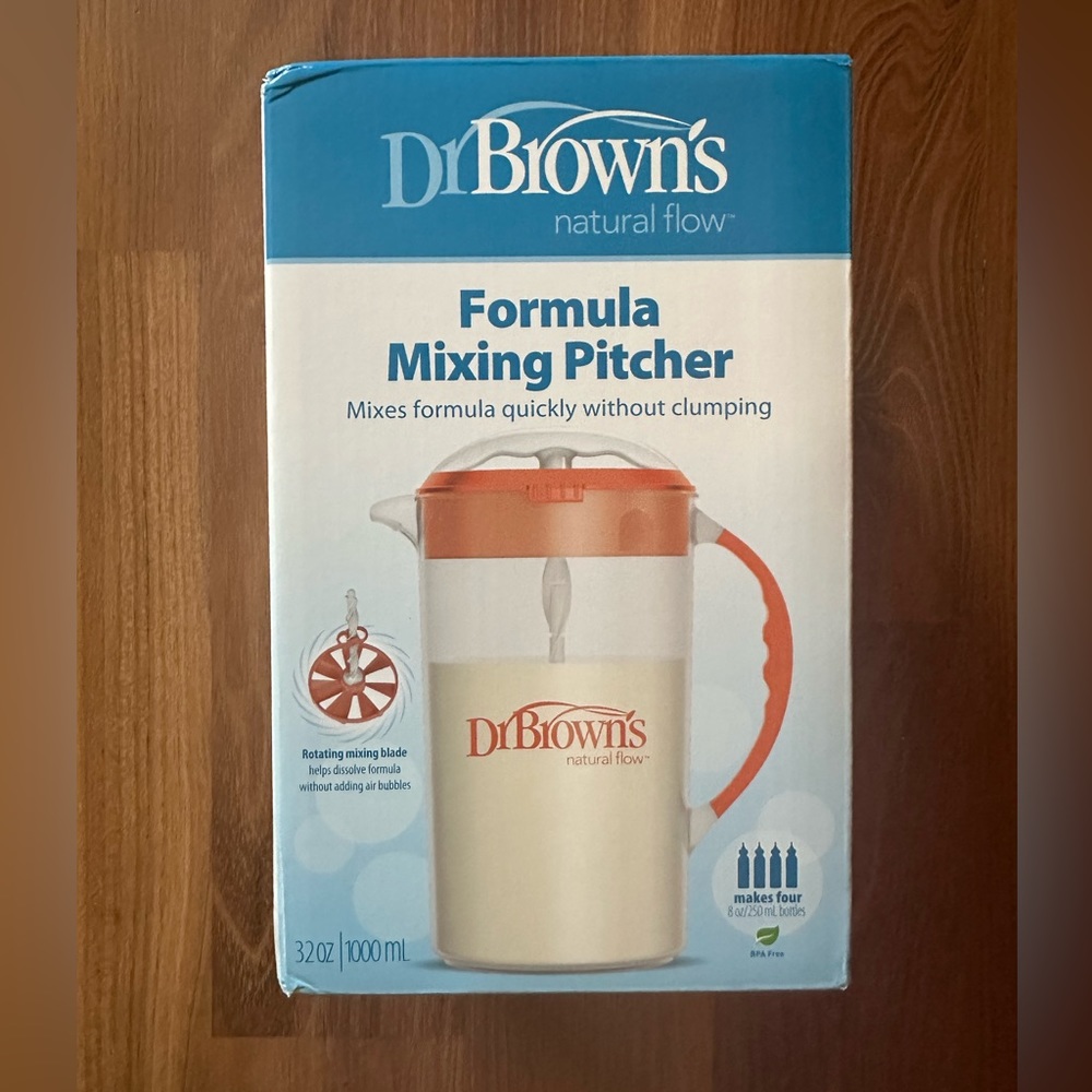 New in box Dr. Browns formula Mixing Pitcher 32oz